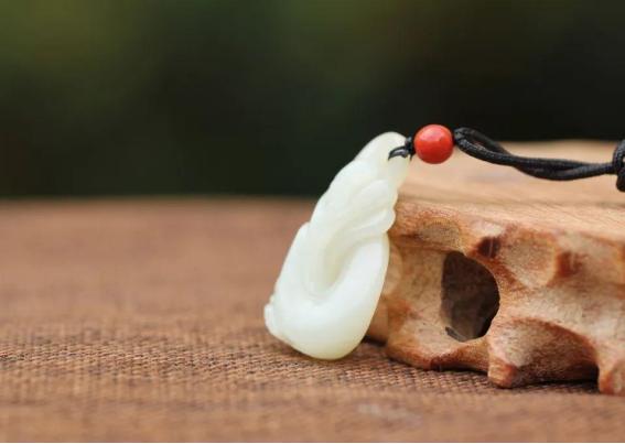 和田玉老料为什么那么便宜,和田玉小籽料原石有哪些颜色