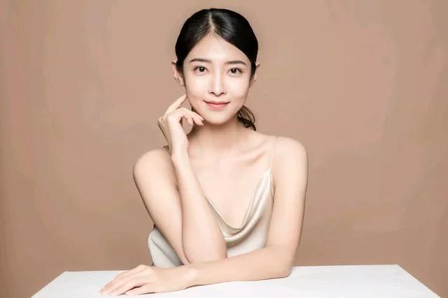 爱琴海4号门,爱琴海四步舞曲