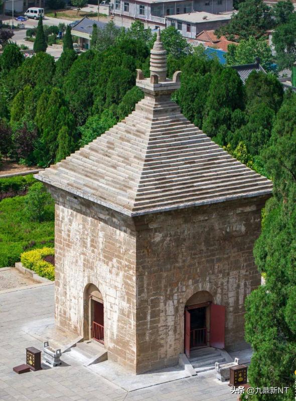 中国的佛塔一般是多少层,中国的佛塔均为高僧的骨塔吗