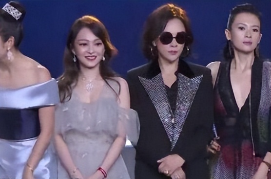 倪妮李宇春亲密照,倪妮和李宇春照片