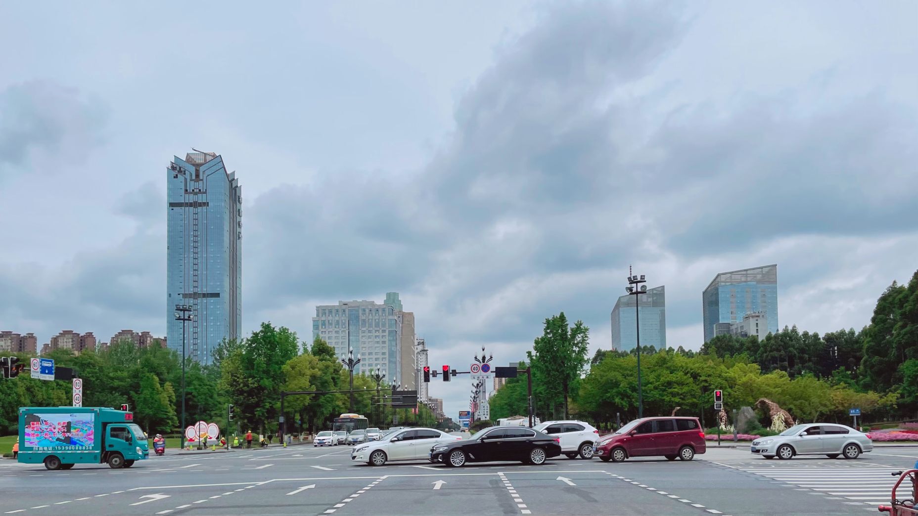 成都第一高楼最新进度,成都第一高楼目前进度