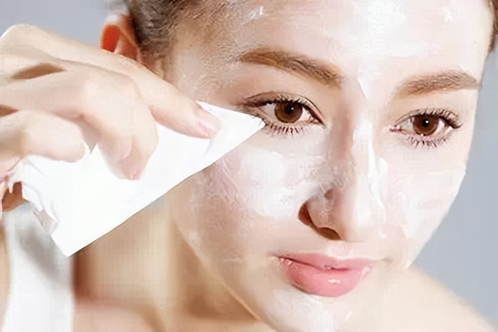 毛孔粗大有黑头怎么解决,毛孔粗大用医美怎么解决