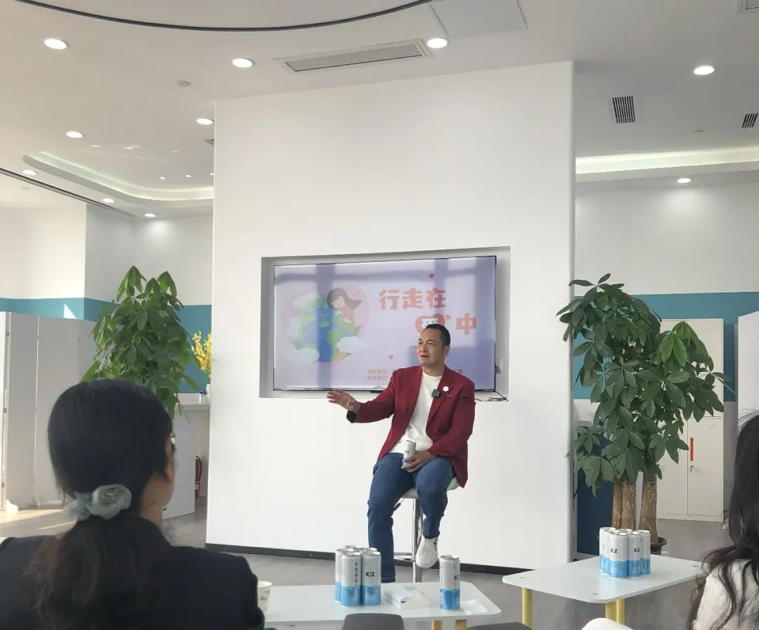 “行走在爱中”——深圳市德爱会会长祝圣杰公益主题分享会