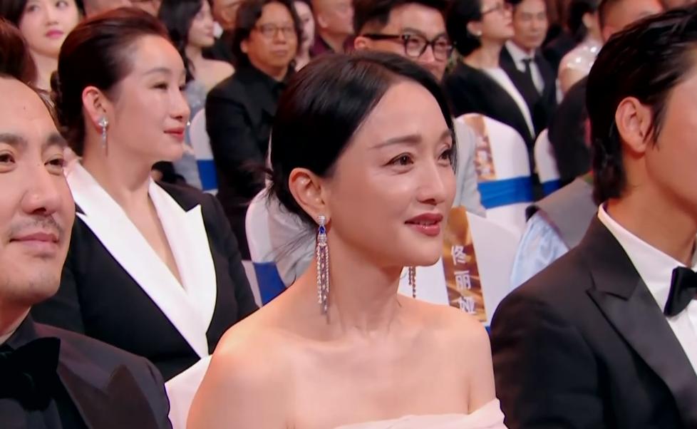 关晓彤于文文同框,于文文和关晓彤同框