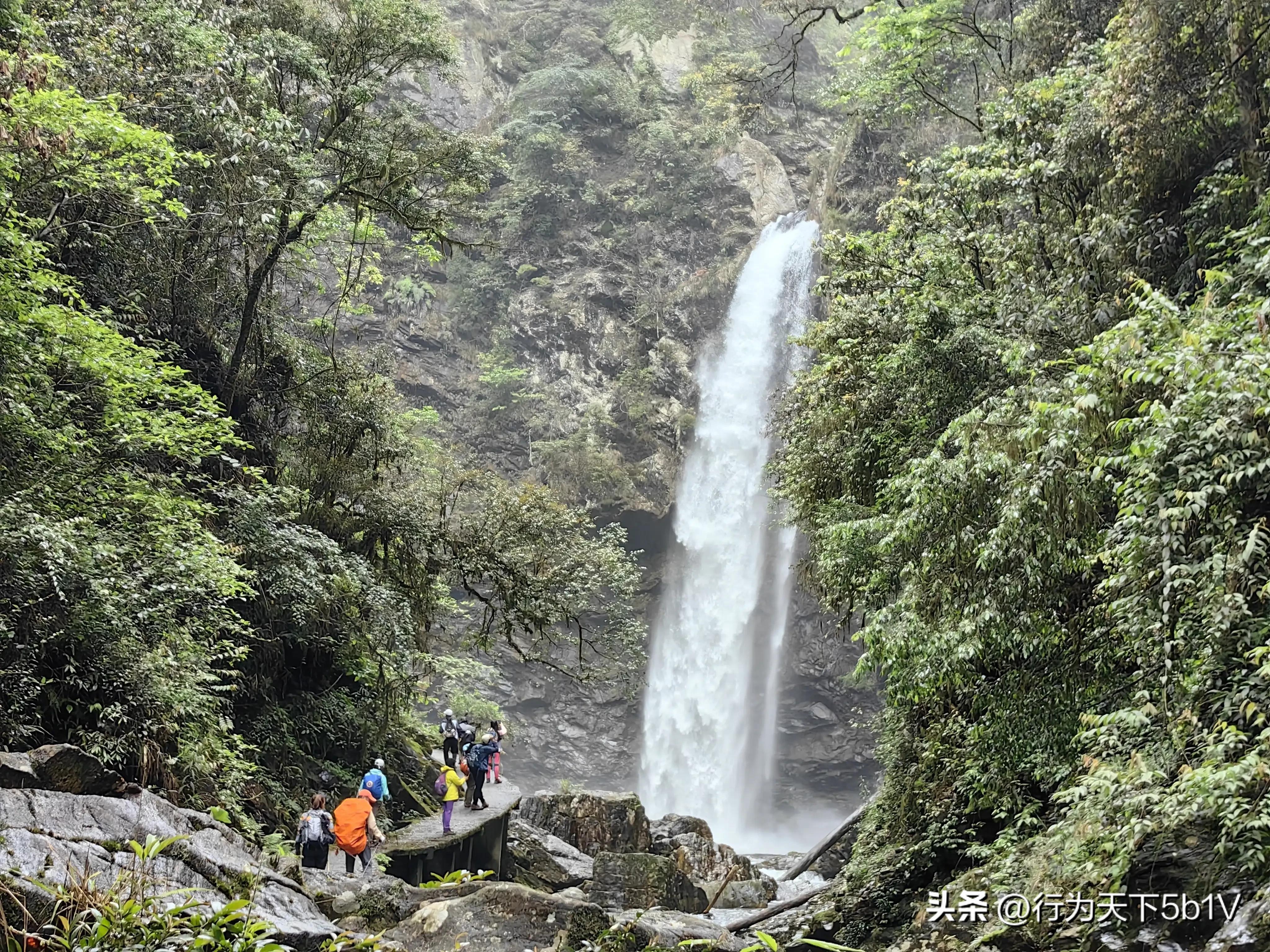 【探秘宛田红滩瀑布溯溪梦江吉翁瀑布】穿越花坪神秘风景线