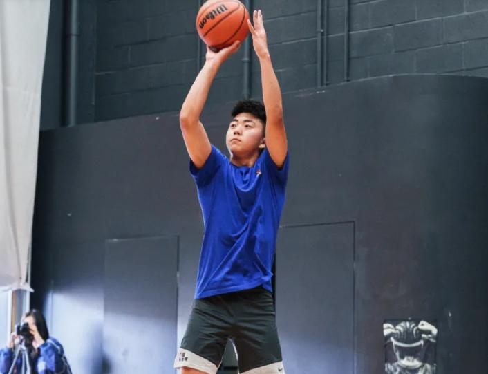 辽宁21岁球员,杨鸣辽宁最新消息