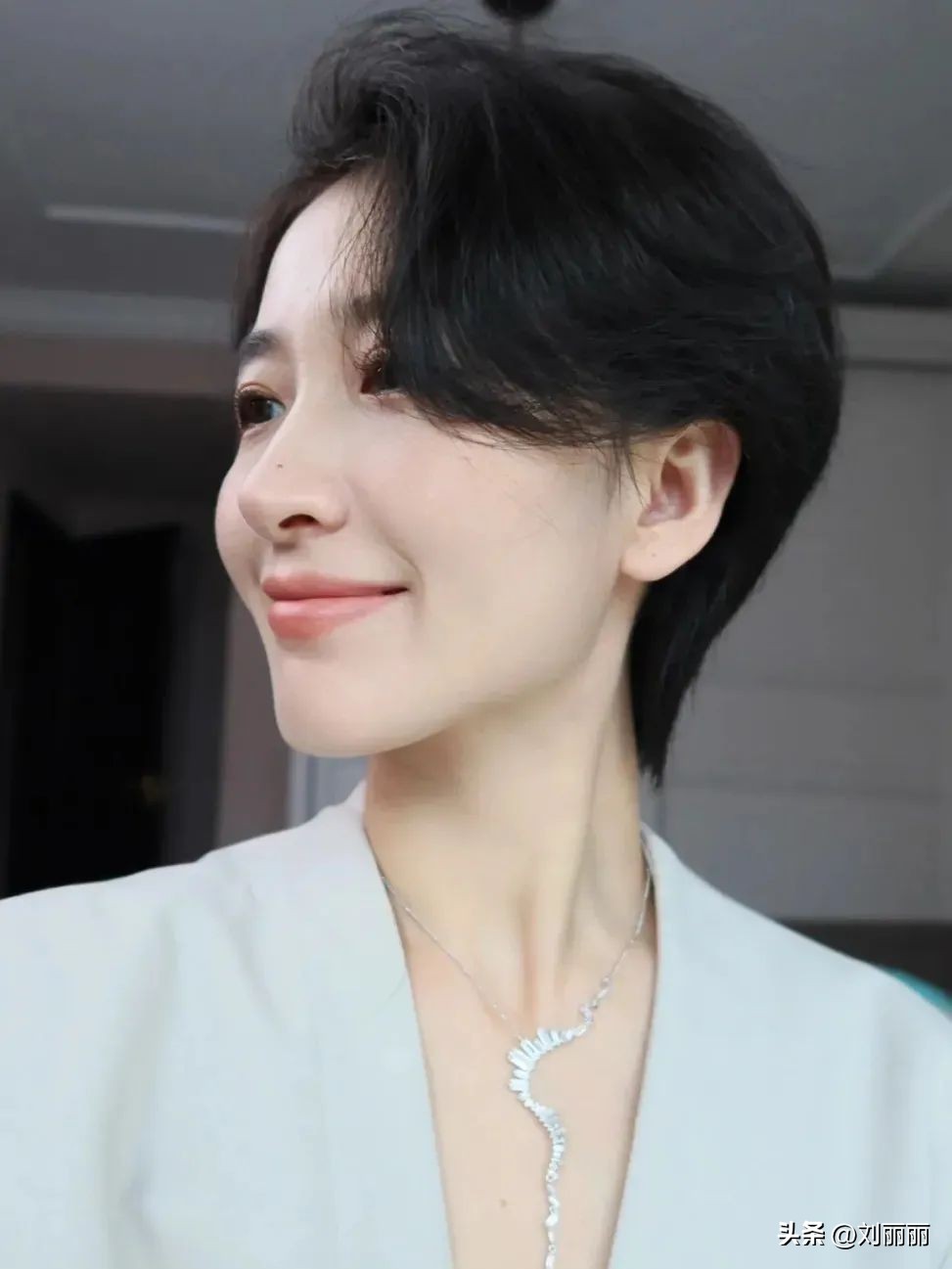 发型别乱,不要乱剪头发了这4款发型巨洋气