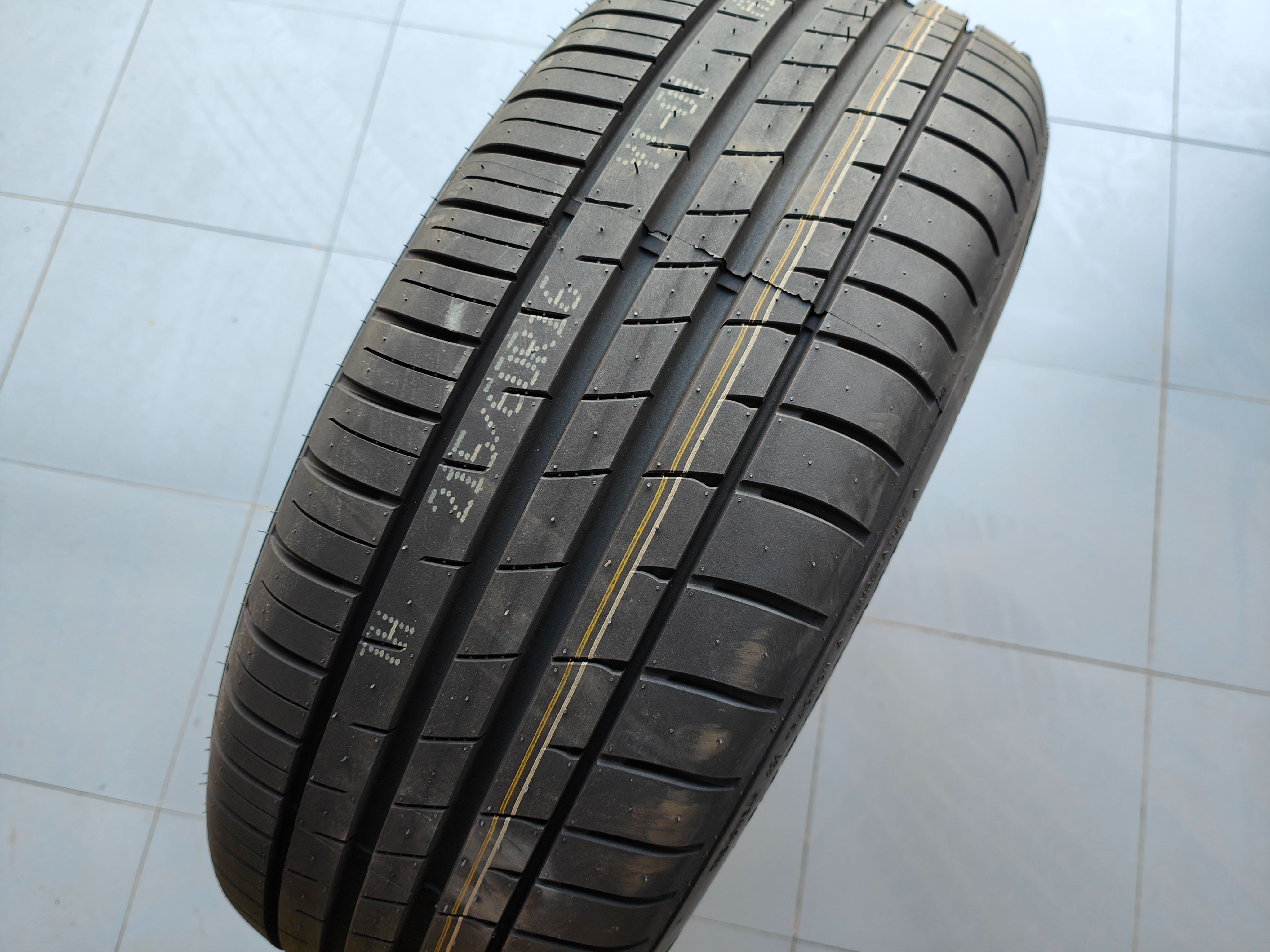 鹰击yj01s轮胎咋样,东风鹰击yj01和雷神静悦哪个好