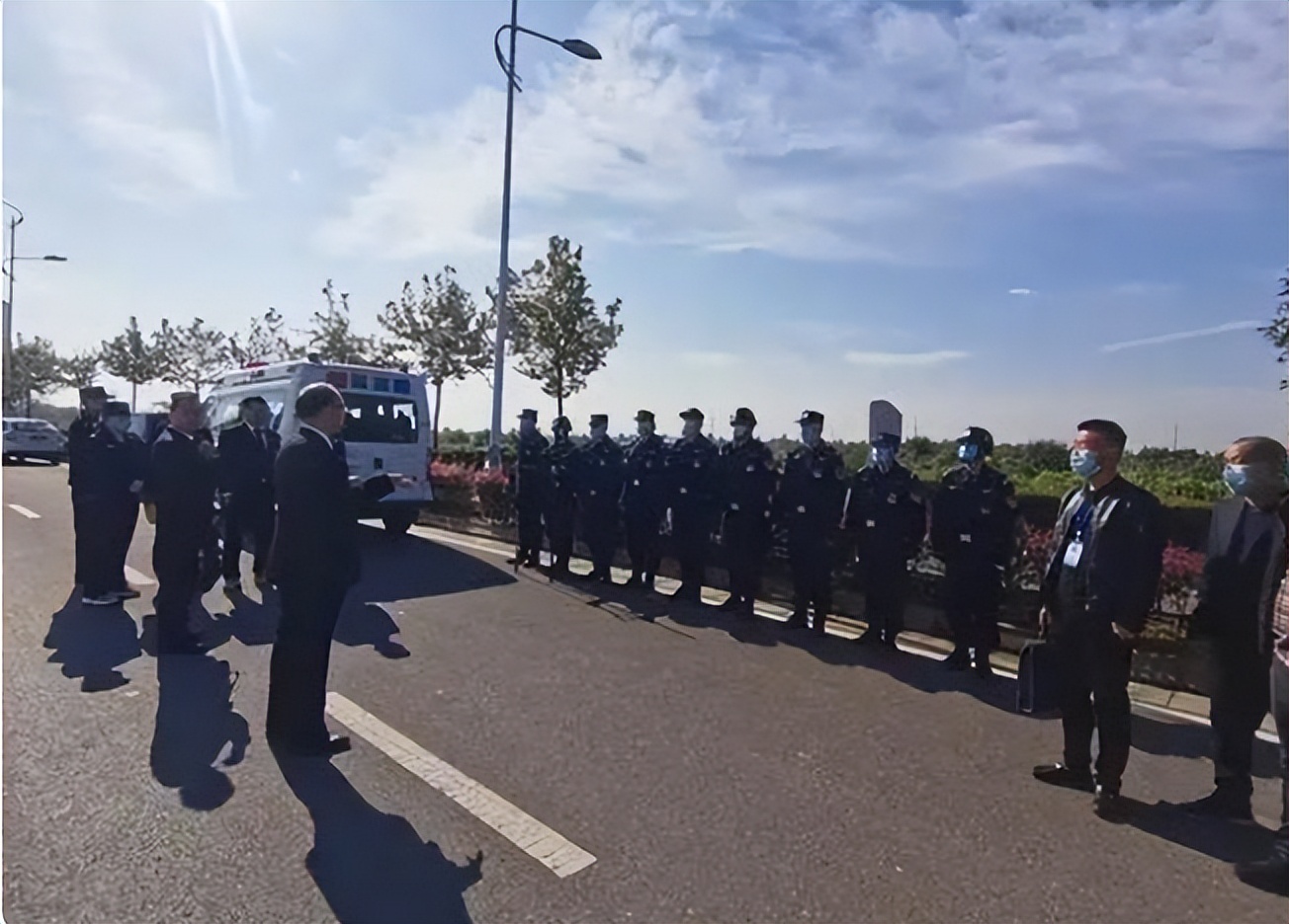 行政编警察和警校事业编选哪个,考上了行政编警察意味着什么