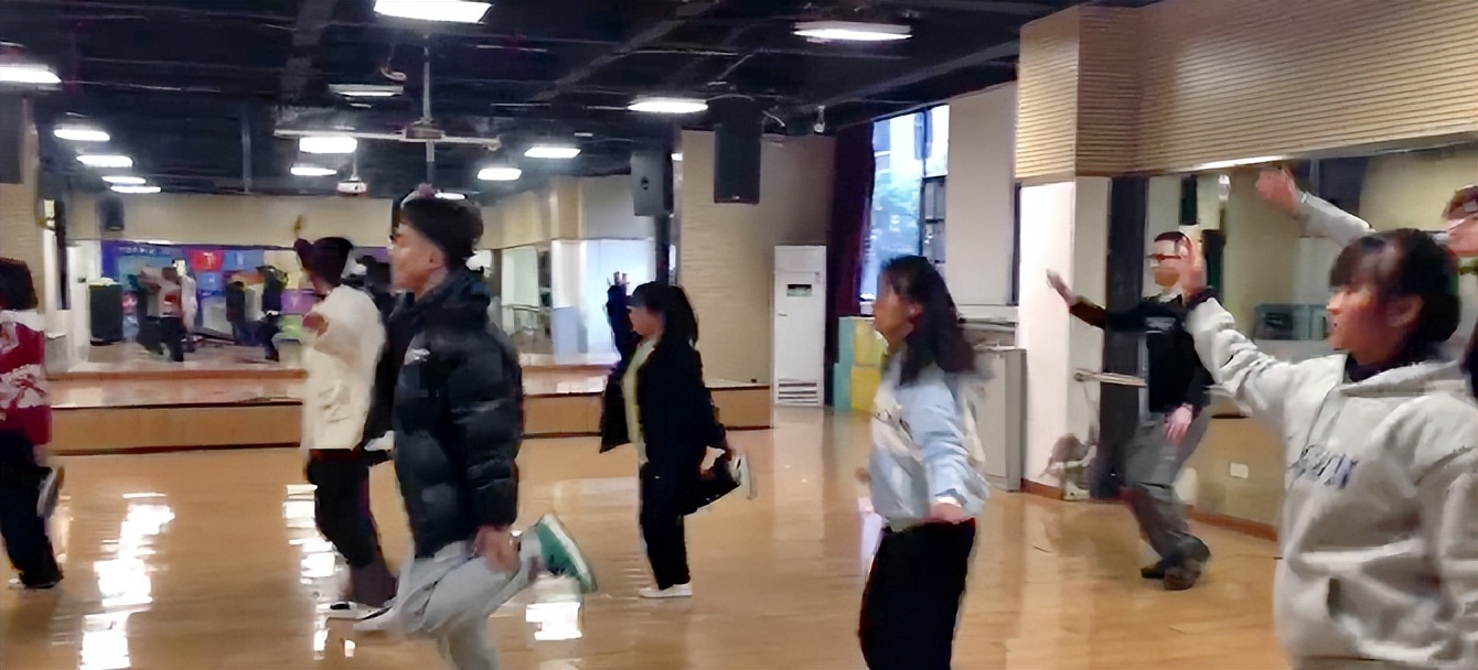 这才是青春啊知乎,这才是青春该有的样子课间操