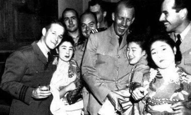 日本女性投降后去哪了,日本战败后的女人怎么样