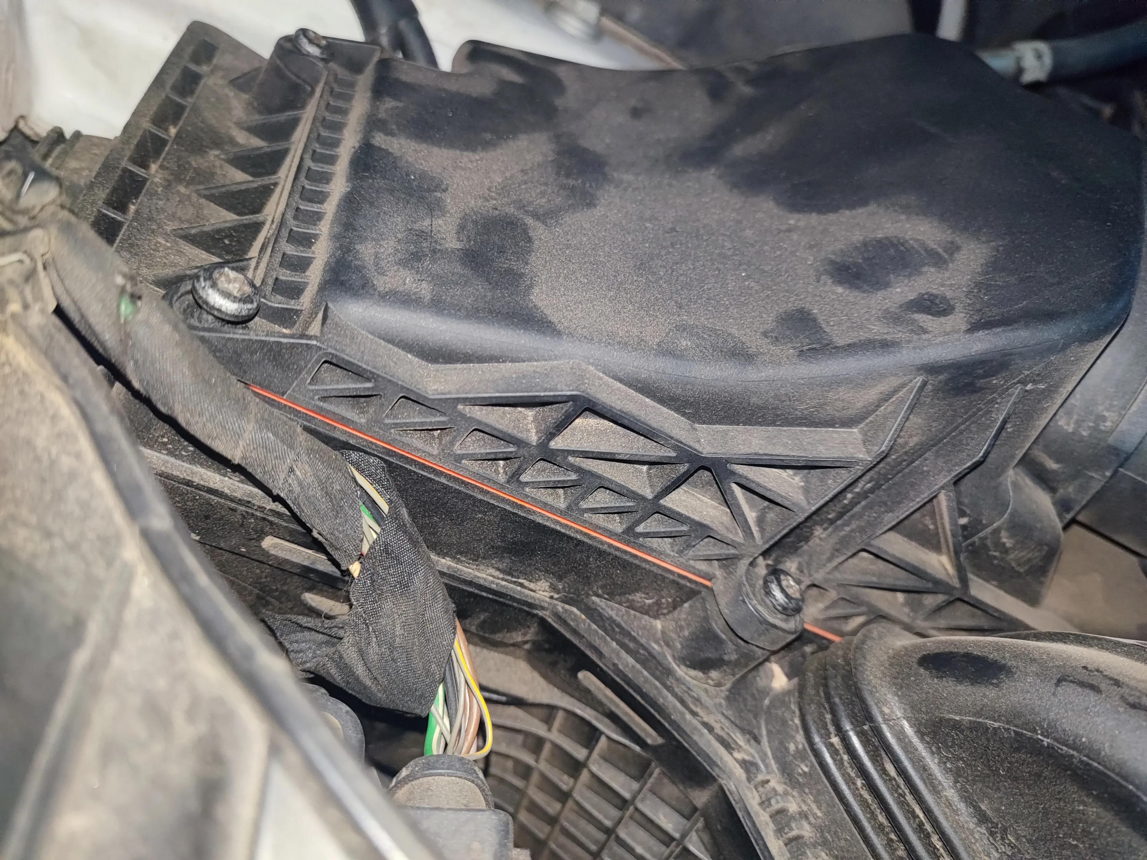 空滤螺丝滑牙怎么办,空滤外壳螺丝滑丝怎么补救