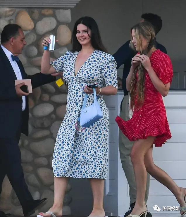 霉霉演唱会美国小姐开场自我介绍,霉霉与打雷姐现身超级碗