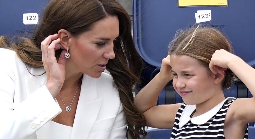 凯特王妃穿多大号鞋,凯特王妃的坡跟鞋引争议