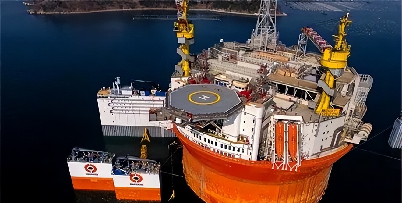 航空母舰油轮,航母游轮lng