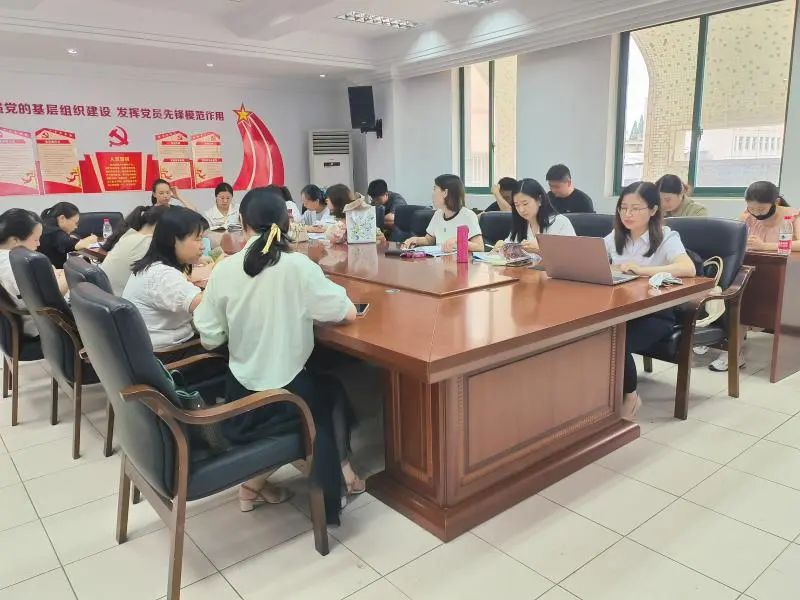 好书分享会师生共读亲子共读,好书共分享阅读促成长