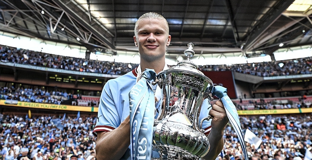 欧冠决赛哈兰德狂轰120球,张康阳和哈兰德