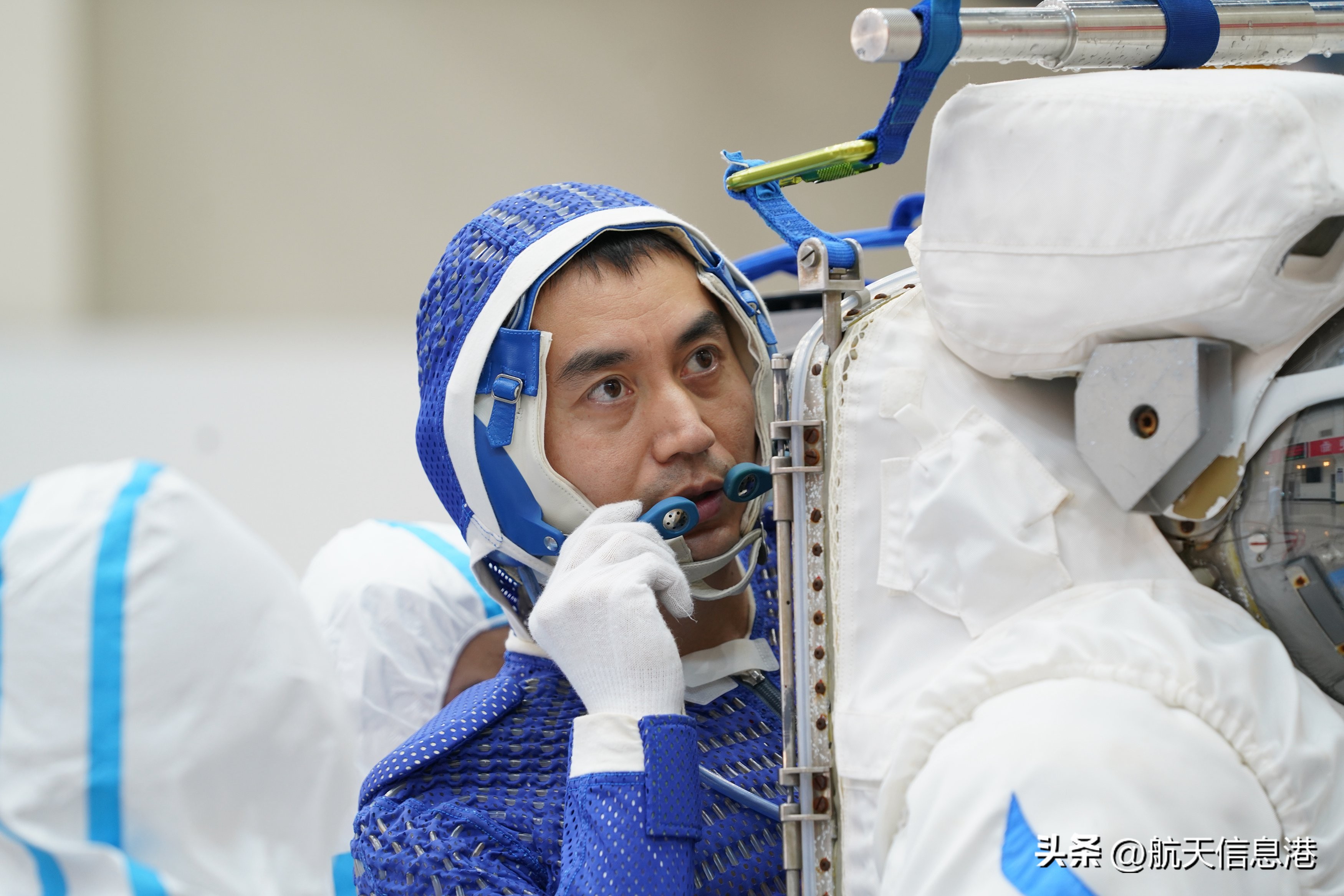 叶光富什么时候成为的宇航员,叶光富第二次太空出舱