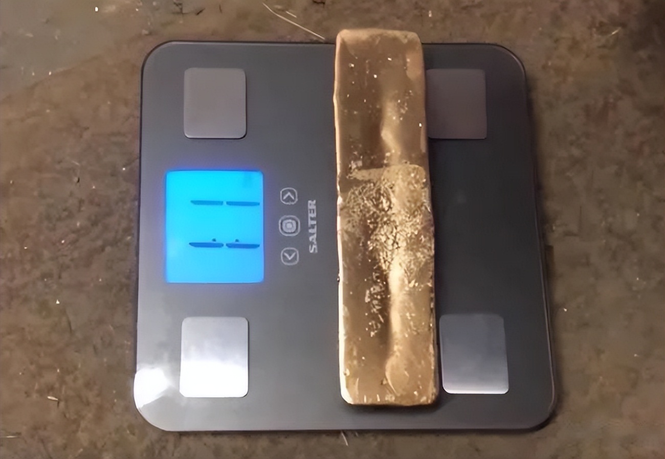 英国一名男子买了一辆坦克,英国男子花300镑