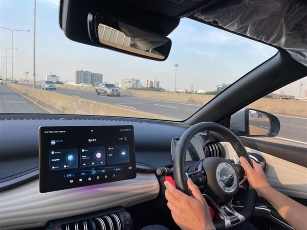 泰国清迈买比亚迪,泰国人抢购电动汽车