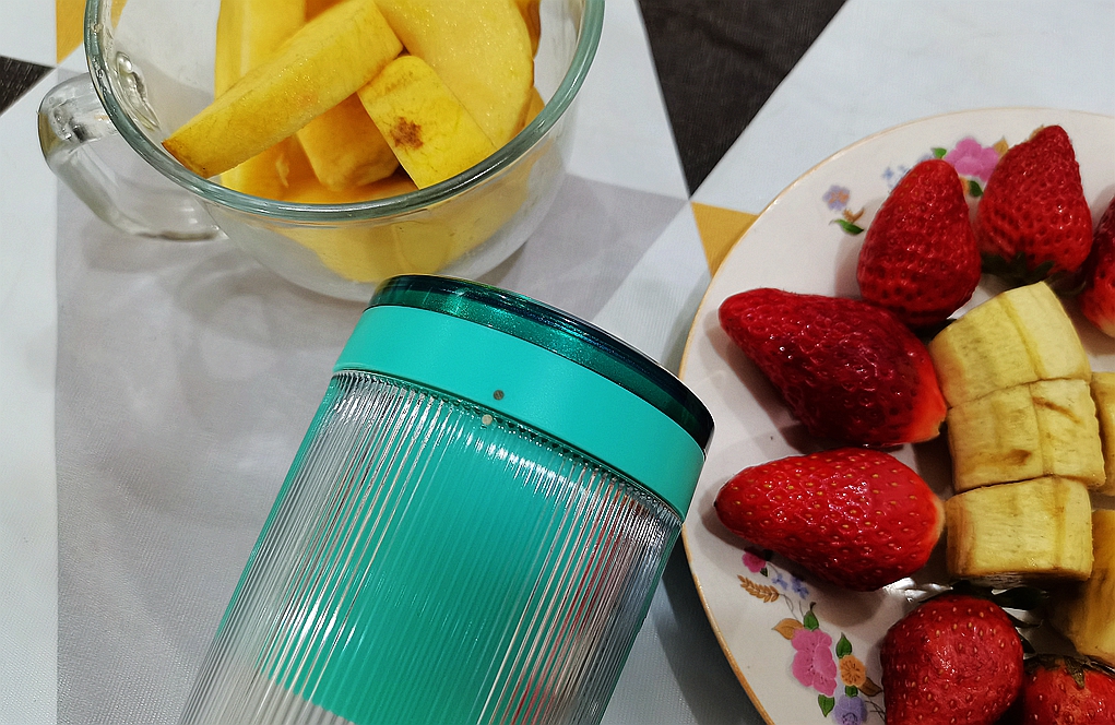 老款摩飞便携榨汁杯首次使用,摩飞便携榨汁杯榨什么口味好喝