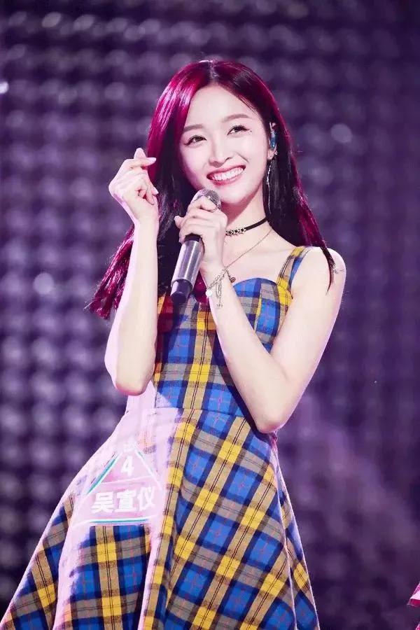 演4部剧，收入上亿元，日收入30万以上，娱乐圈的豪，无人可知