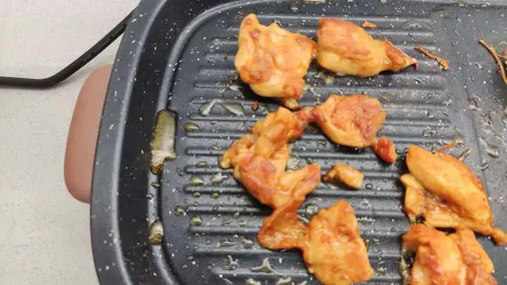 一个电烧烤炉帮你实现烤肉自由,适合在家烧烤的烧烤炉