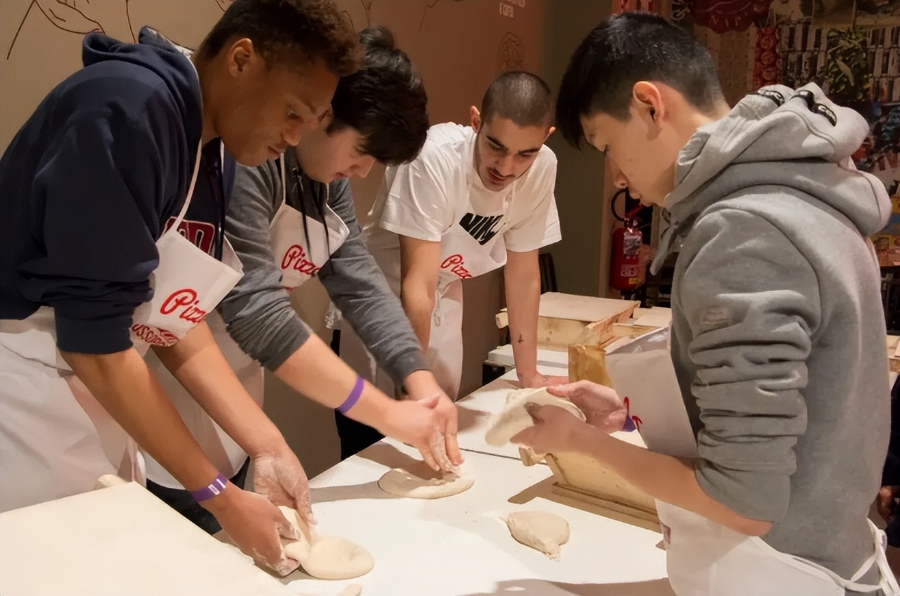 迪士尼乐园二合一美食,世界十大迪士尼乐园美食