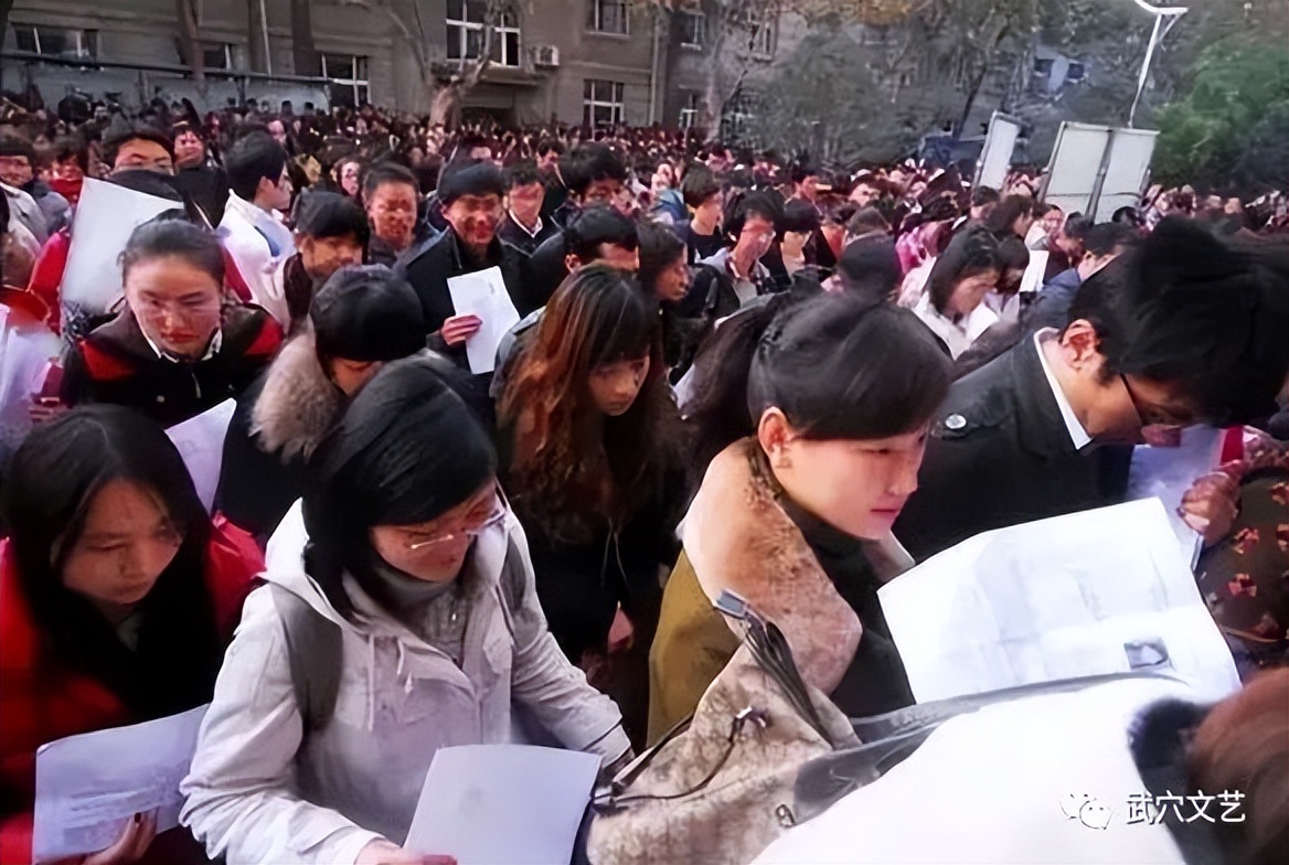 考公务员的第一年,35周岁那年还可以考公务员吗