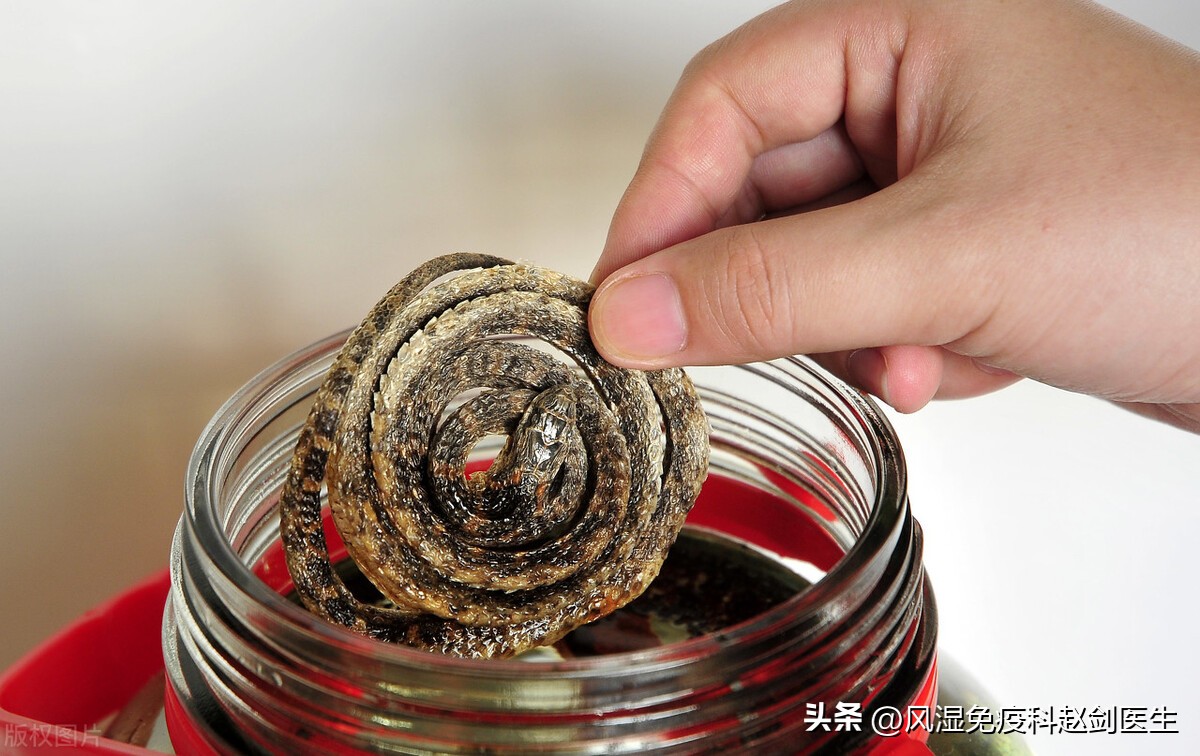 痛风十大禁忌食谱大全,盘点痛风用药的六个误区