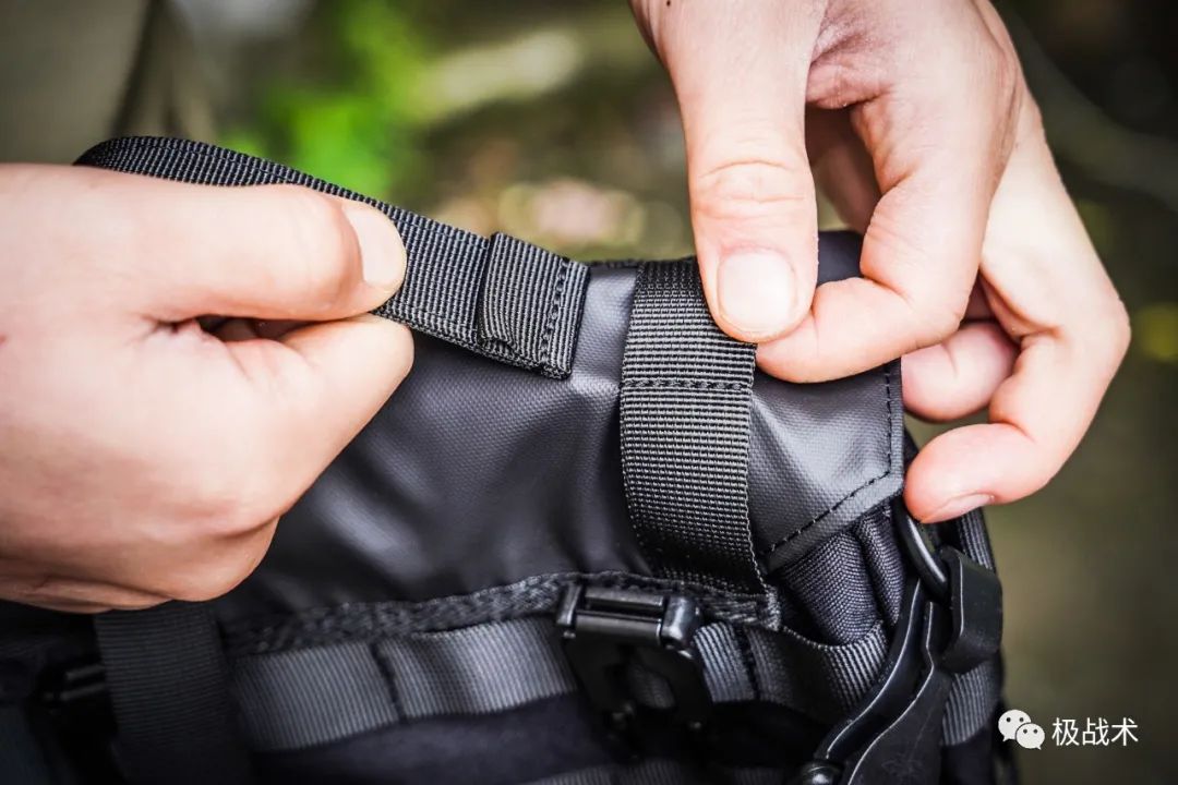 泰酷辣！机能与战术的结合，奈特科尔-SLB05机能通勤挎包丨评测