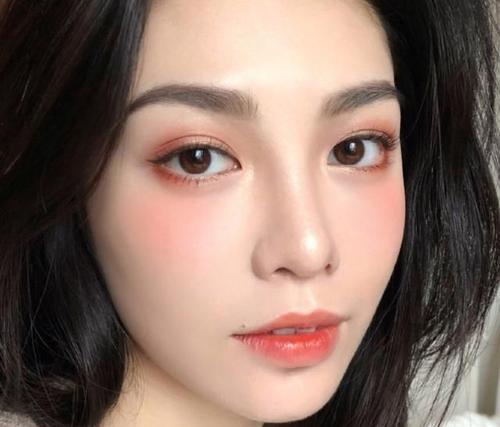 女士用什么化妆品适合,经常化妆的女生都知道的化妆品