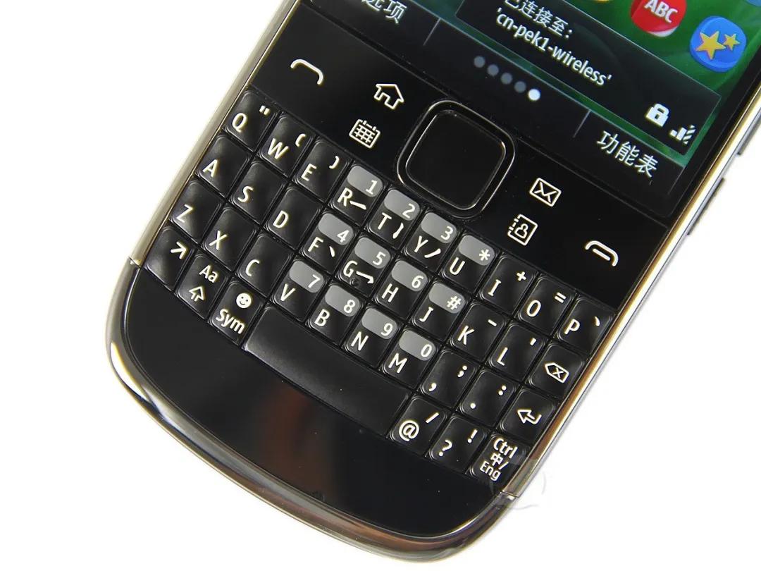 诺基亚后期的手机,诺基亚e65后盖