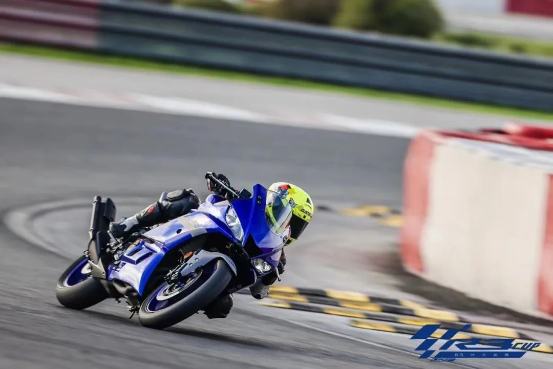 新款雅马哈yzfr3怎么样,雅马哈YZF-R25测评