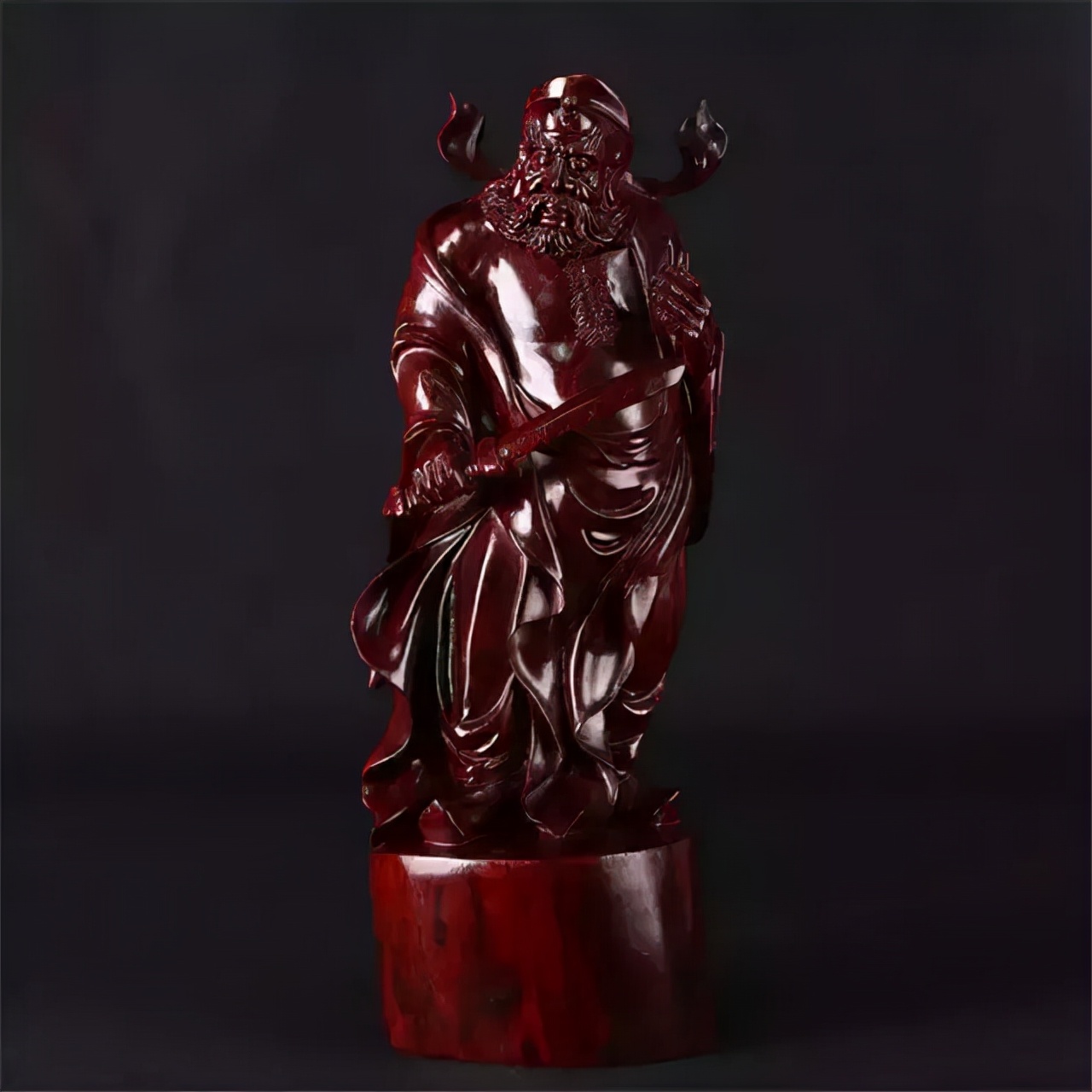 佛手雕件的寓意和象征,翡翠常见的雕件及寓意