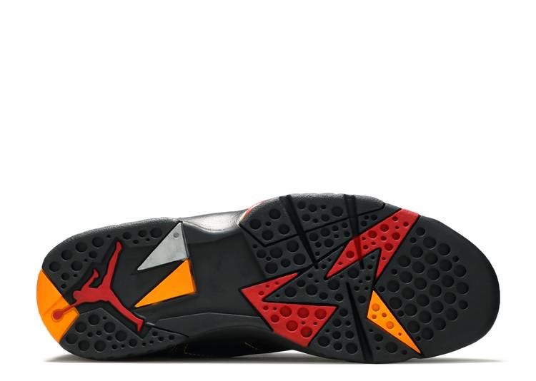 安踏反logo板鞋,耐克安踏李宁哪个板鞋好