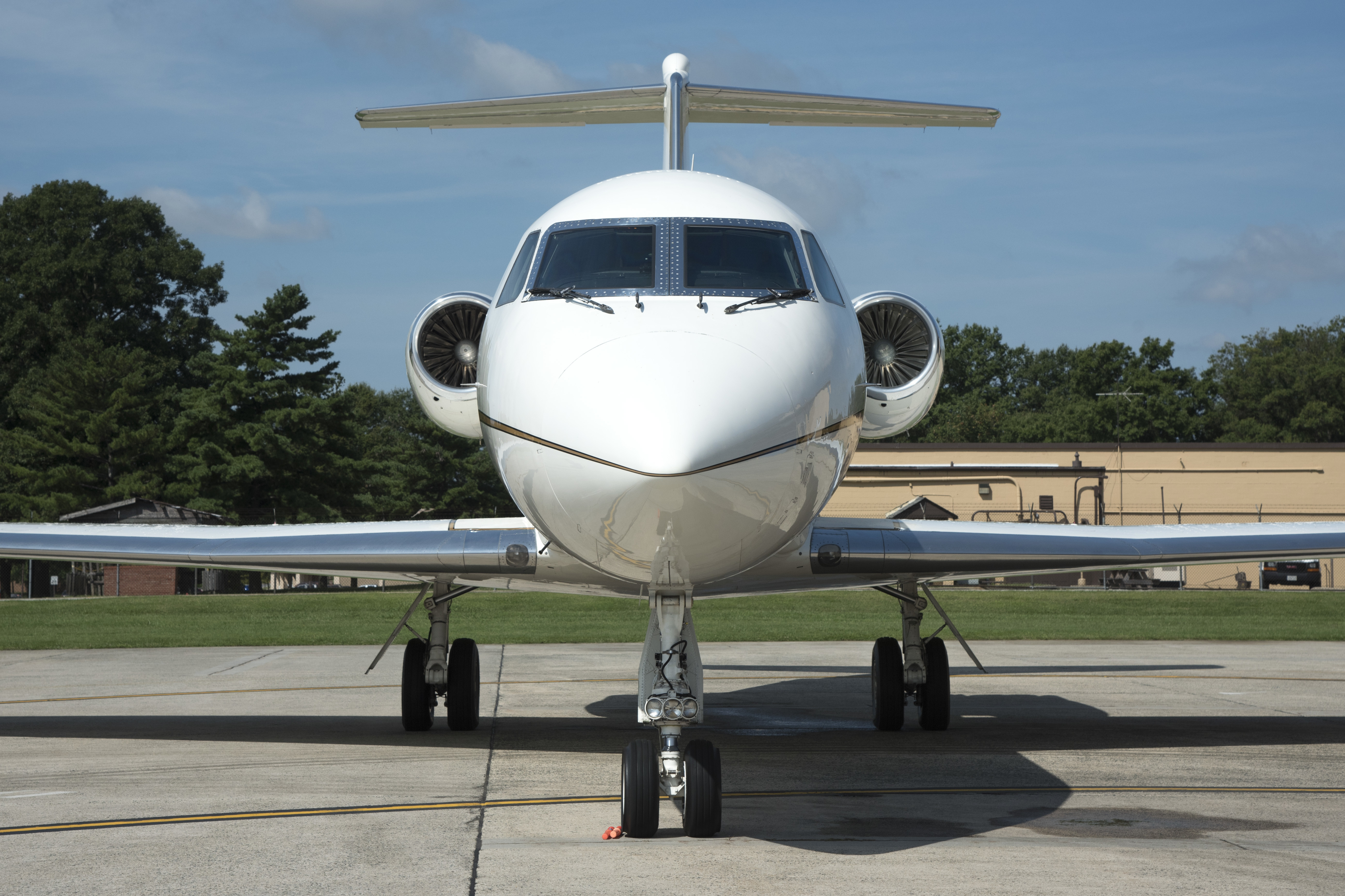 为什么飞机贵火车便宜,为什么一架飞机那么贵