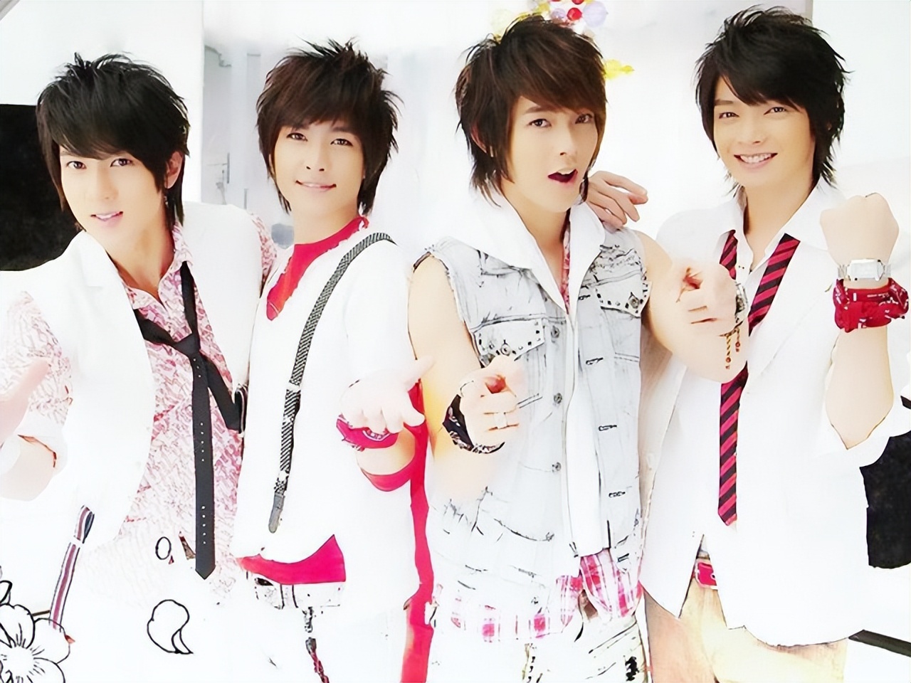 飞轮海翻车消音,飞轮海唱歌翻车现场