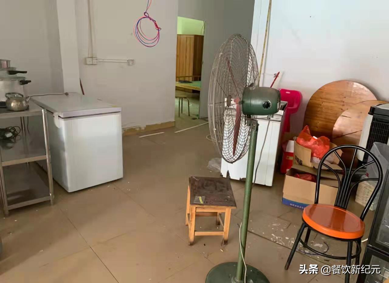 江西小伙开早餐店8天进账6万,小伙8万块钱开早餐店