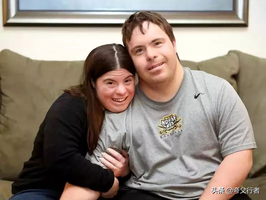 乡村纪实：带给村民无限快乐的傻小子，离开人世好多年了