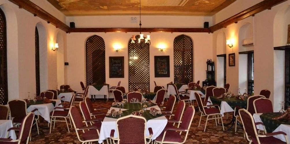 我，在非洲开餐馆，年入百万，娶3个老婆，如今却很焦虑