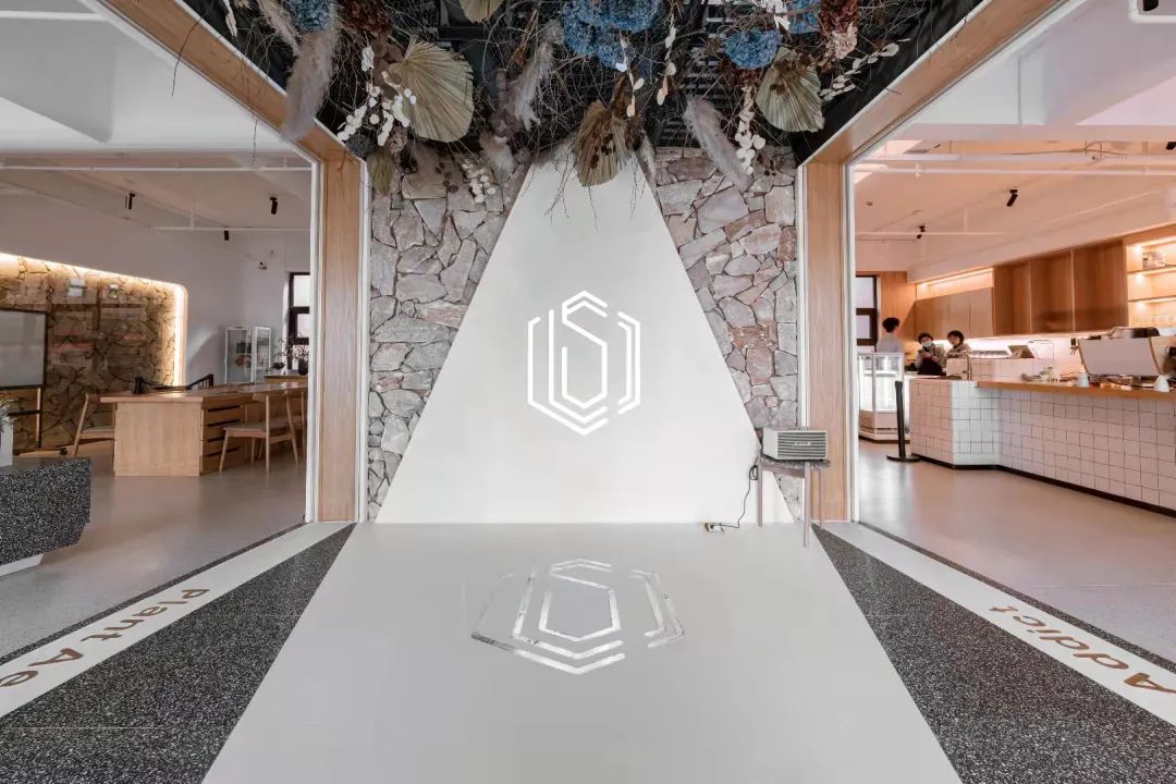 10个大理人就有一个是会员，这家咖啡店只是做对了这3件「小事」