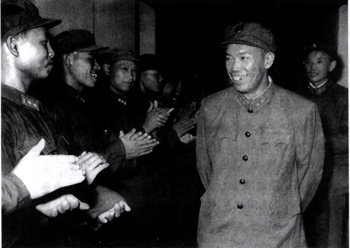 50年志愿军第一次总结大会，彭德怀厉声喝道：38军的梁兴初来了没