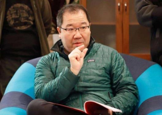 英如镝妈妈梁欢和宋丹丹,梁欢的老公是谁