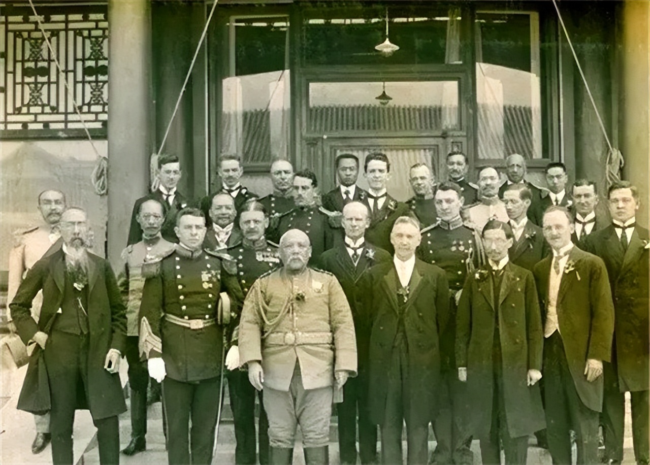 民国算不算中国历史上的一个朝代,民国出了哪两个皇帝