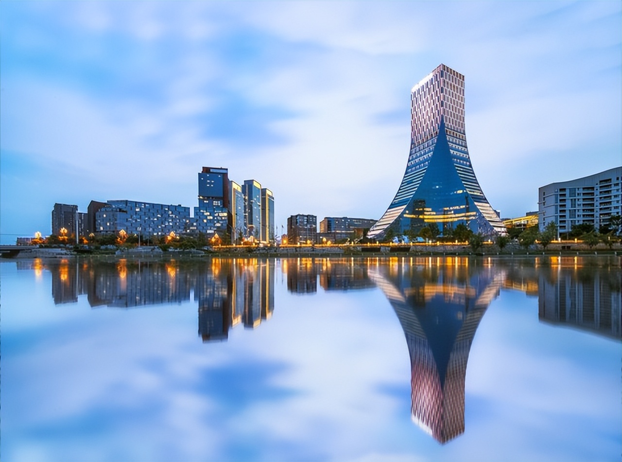 身处困境的许家印,负债两万亿的许家印还能翻身吗