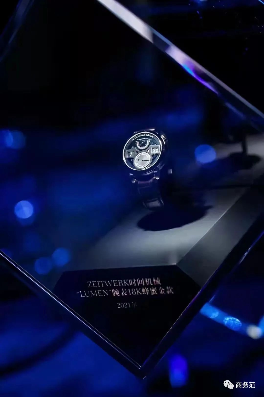 百达翡丽与Tiffany联名的鹦鹉螺,百达翡丽鹦鹉螺tiffany成交