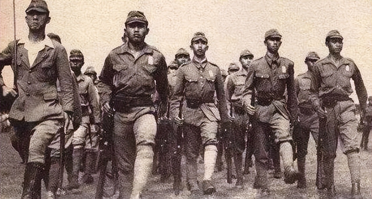 日寇为堵一孕妇肚中胎儿性别，竟扒衣破肚用*刀刺**挑出胎儿