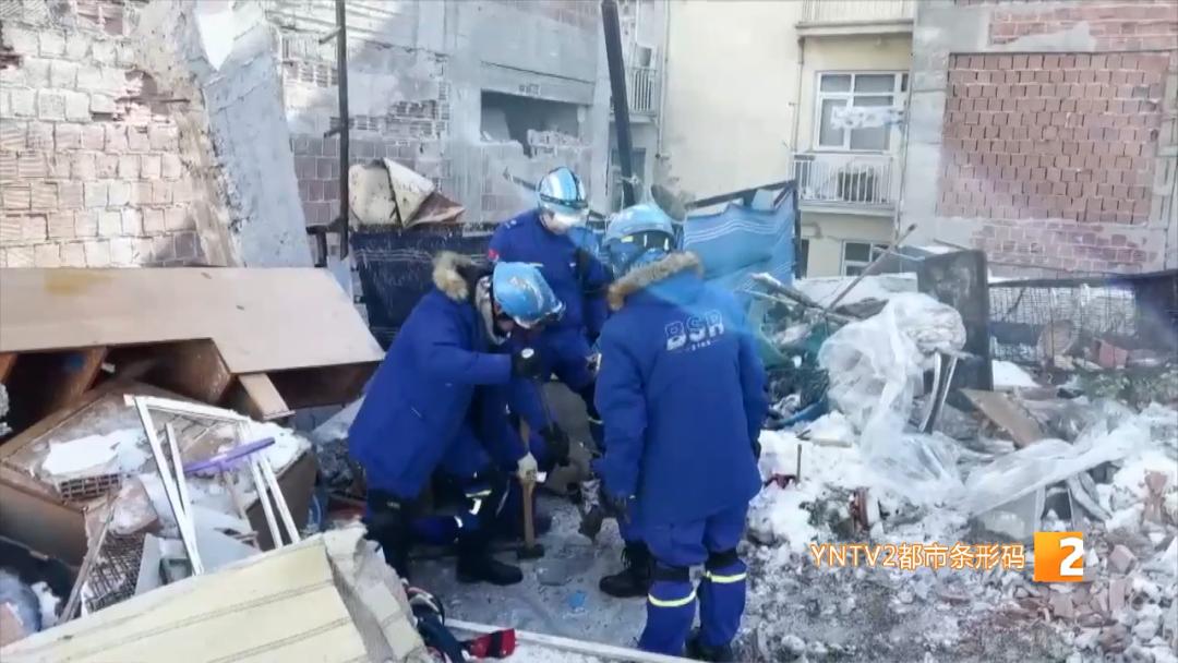 蓝天救援队英雄回家,蓝天救援队回家队长哭了视频