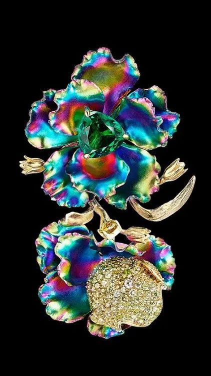 贱金属的华丽变身，细数首饰中的“平民”金属